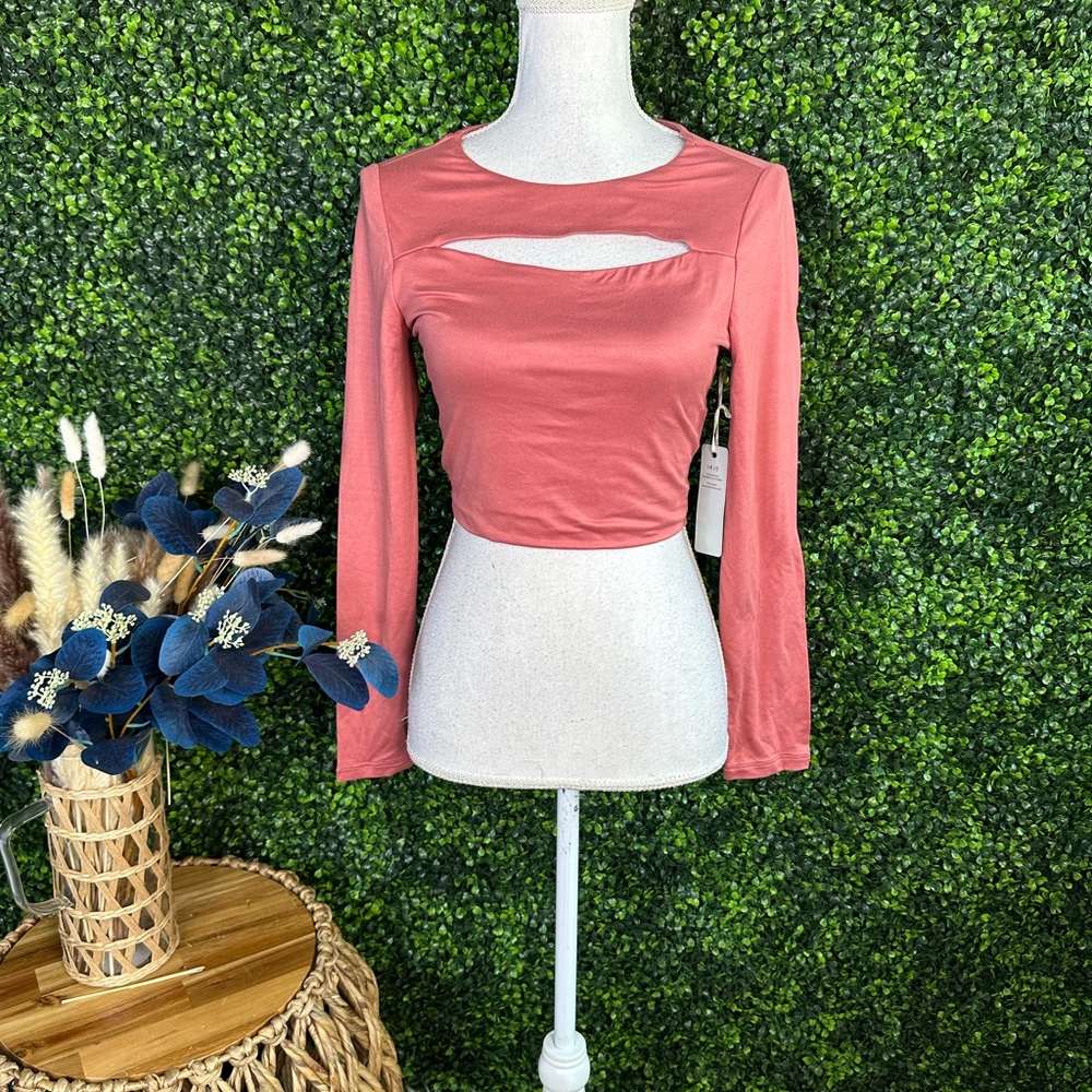 Women's mauve Pink Long Sleeve Cutout‎ crop Top